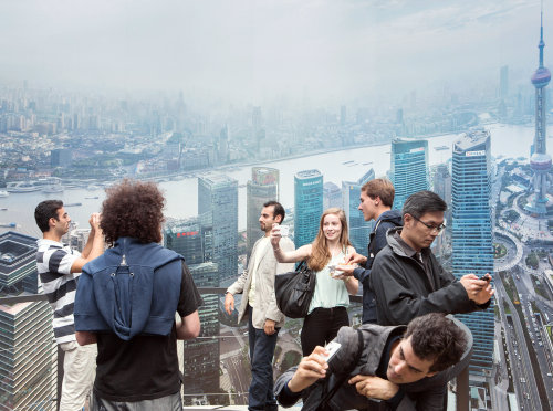 Die digitale Fotowelt macht es möglich: Von Köln zu den Dächern zu von Shanghai. (Foto: HG Esch)