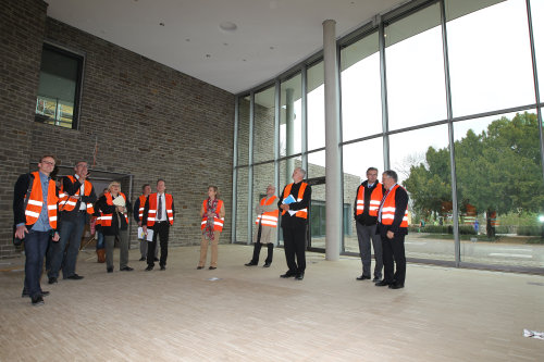 Bei der Besichtigung des Großen Pavillons "Neue Orangerie"(Foto:OBK)