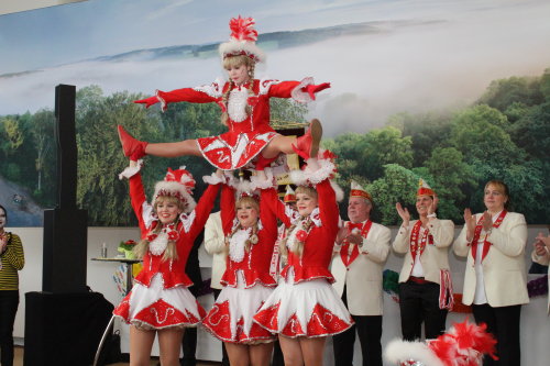 Die 1. Große Radevormwalder KG präsentierte eine hochkarätige Tanzgruppe (Foto: OBK)
