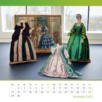 November-Kalenderblatt. Fräulein, nehmen Sie grün… „Neueste Mode-Puppen“, um 1880. Foto: Oliver Kolken
